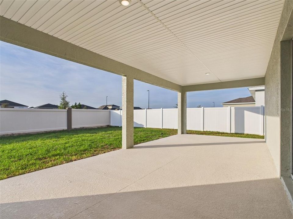 En Renta: $2,500 (4 camas, 3 baños, 2645 Pies cuadrados)