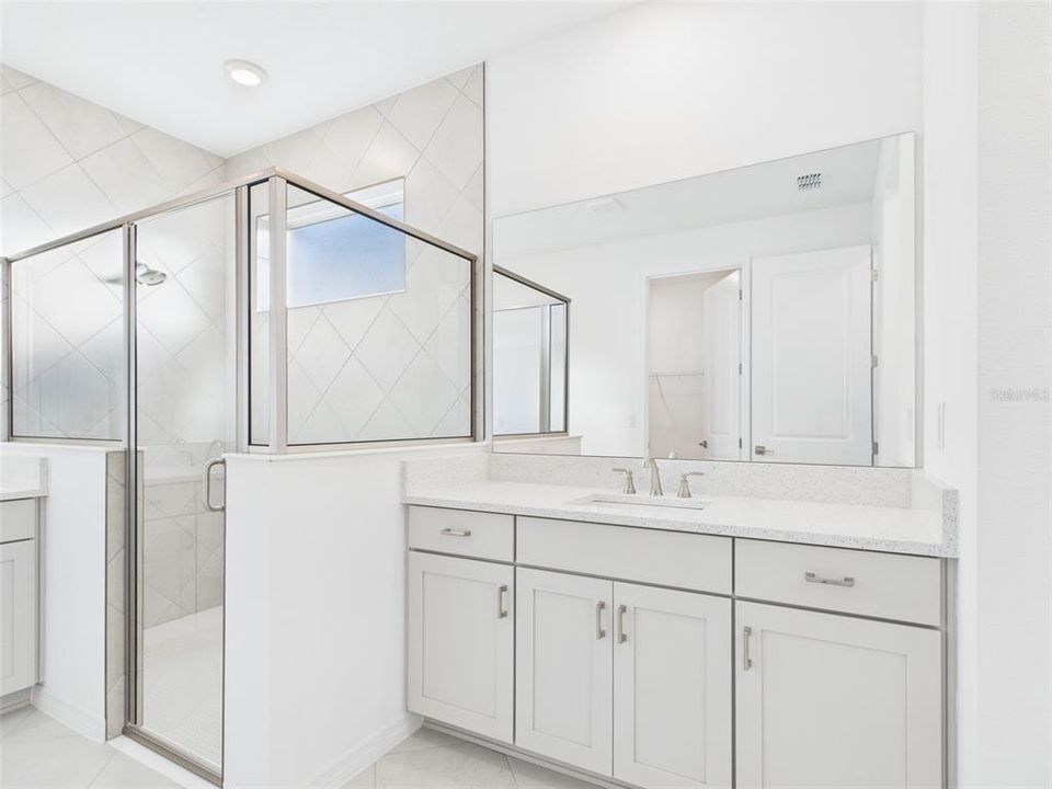 En Renta: $2,500 (4 camas, 3 baños, 2645 Pies cuadrados)