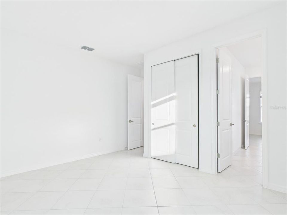 En Renta: $2,500 (4 camas, 3 baños, 2645 Pies cuadrados)