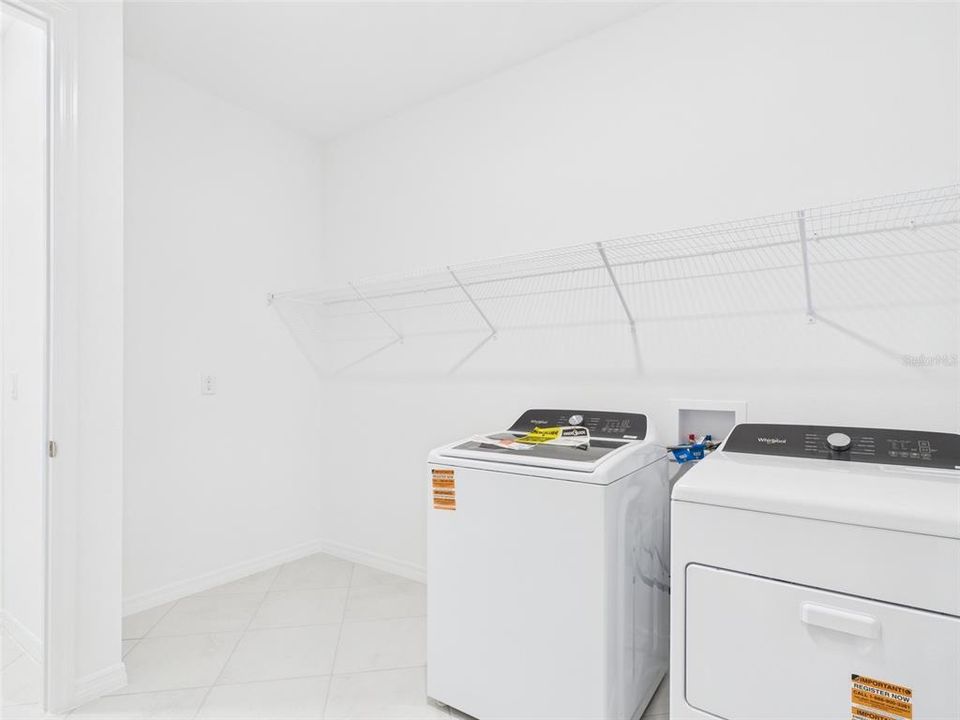 En Renta: $2,500 (4 camas, 3 baños, 2645 Pies cuadrados)