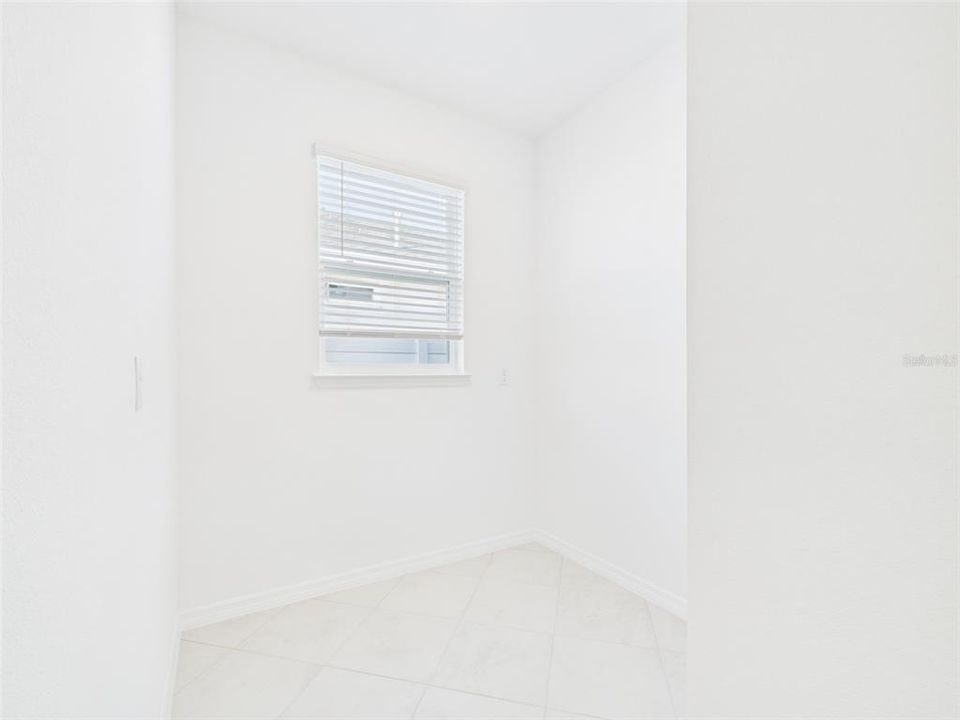 En Renta: $2,500 (4 camas, 3 baños, 2645 Pies cuadrados)