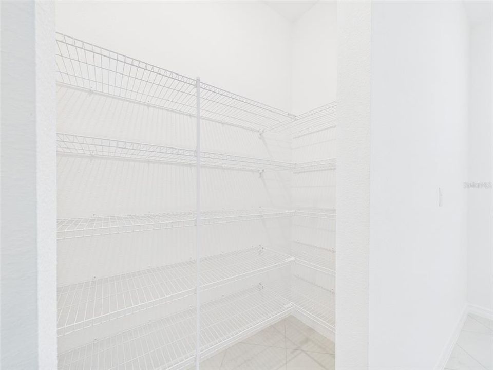 En Renta: $2,500 (4 camas, 3 baños, 2645 Pies cuadrados)