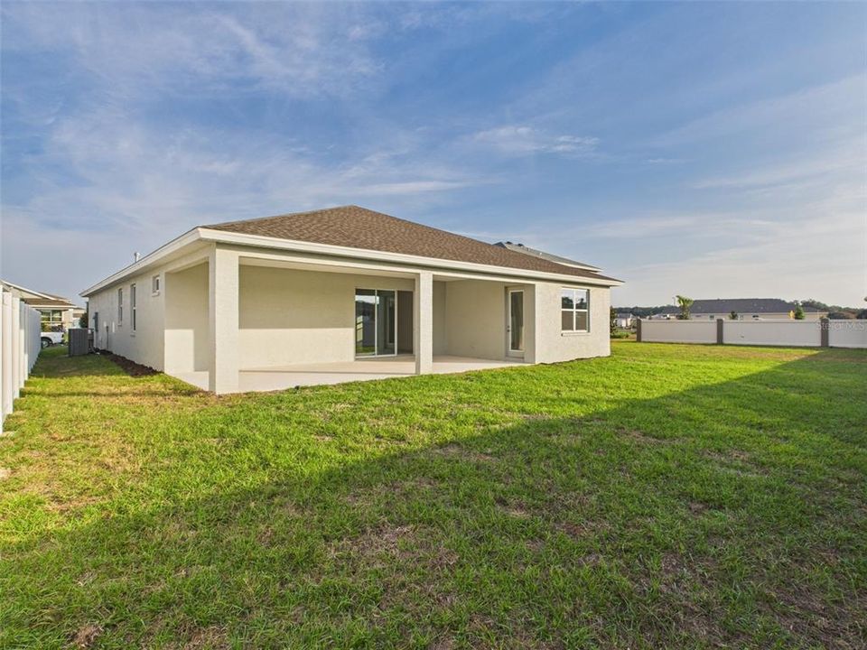 En Renta: $2,500 (4 camas, 3 baños, 2645 Pies cuadrados)