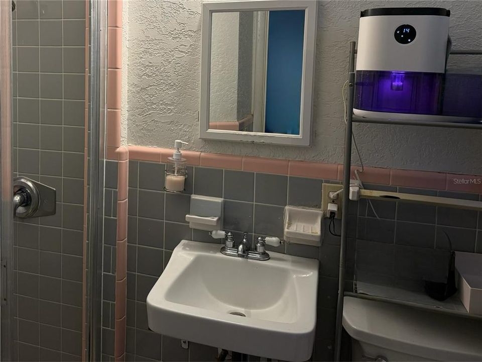 For Sale: $255,000 (3 beds, 2 baths, 1320 Square Feet)