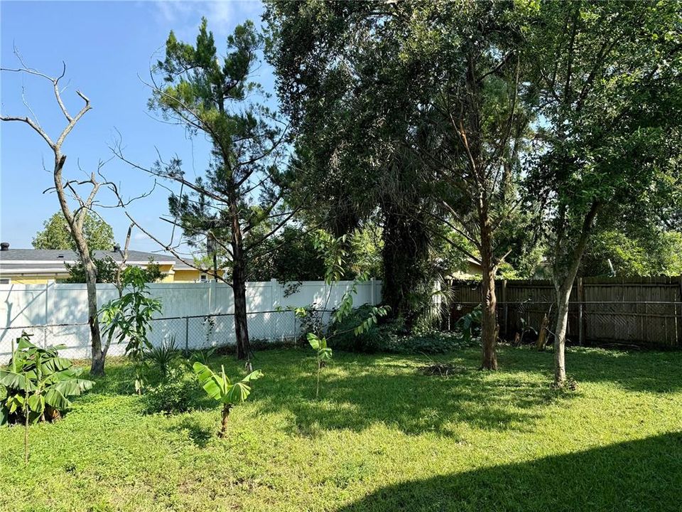 For Sale: $255,000 (3 beds, 2 baths, 1320 Square Feet)