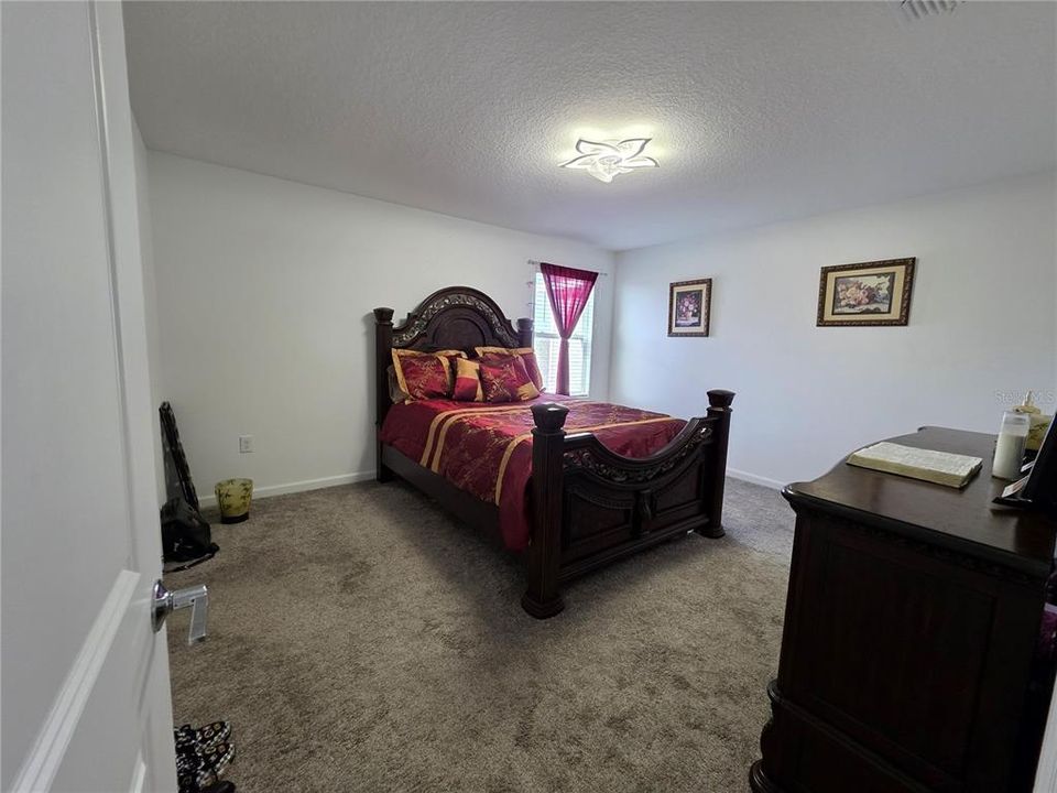 For Sale: $346,000 (4 beds, 2 baths, 1966 Square Feet)