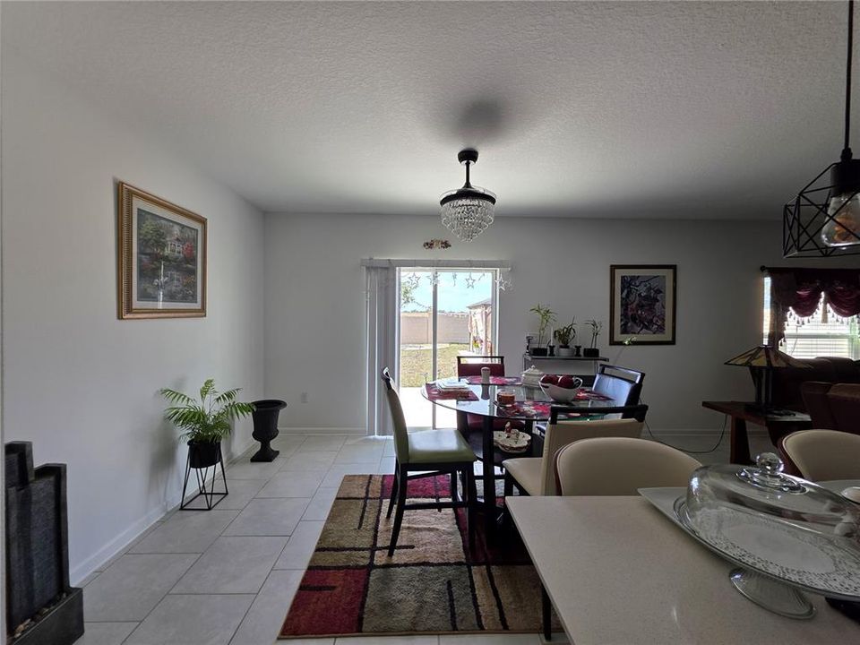 For Sale: $346,000 (4 beds, 2 baths, 1966 Square Feet)