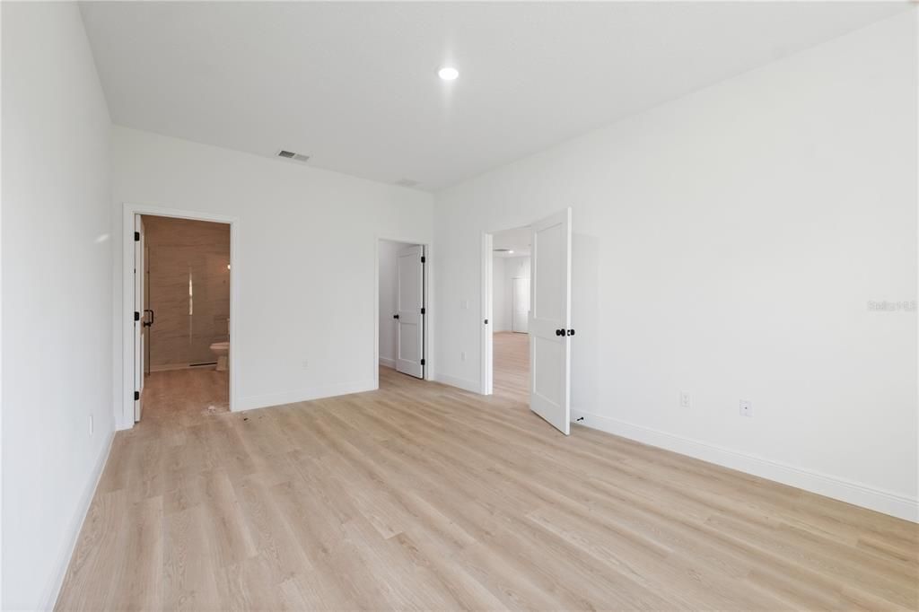 待售: $277,000 (3 贝兹, 2 浴室, 1529 平方英尺)