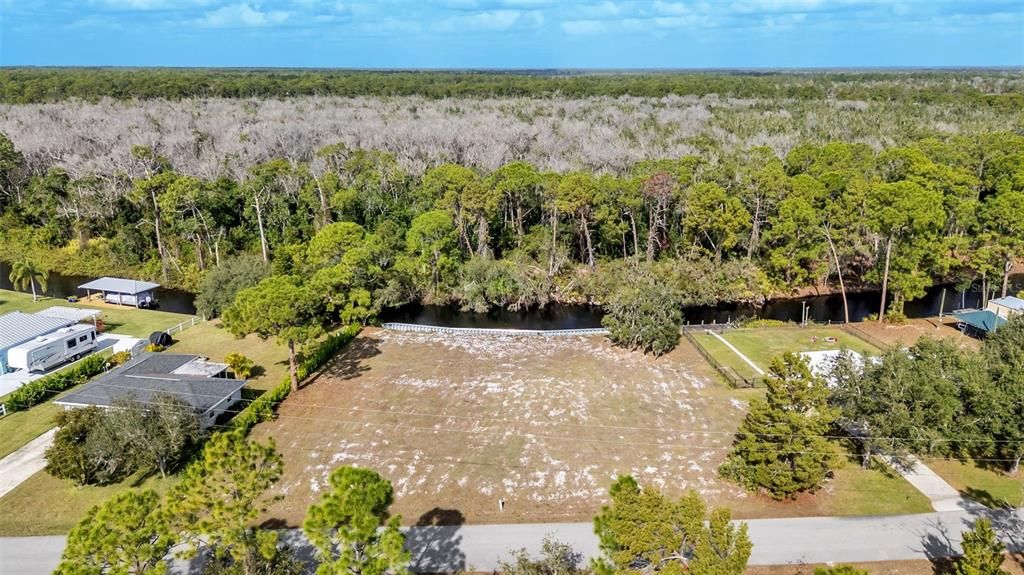 待售: $99,900 (0.22 acres)