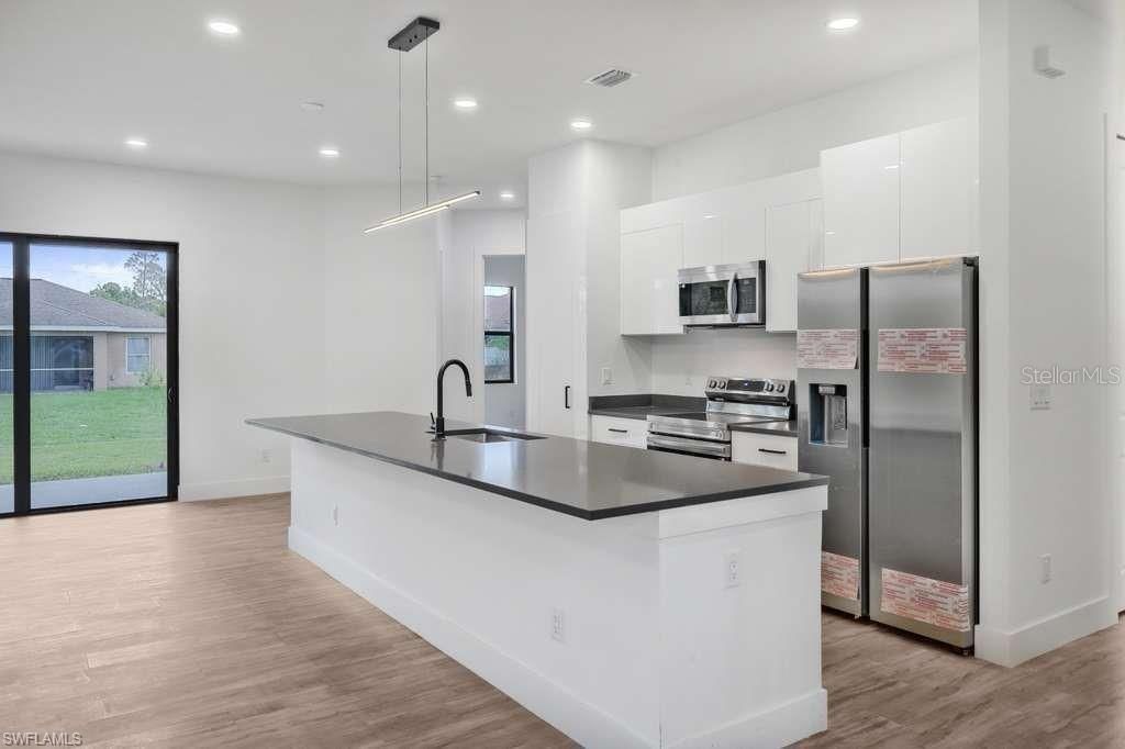 En Venta: $409,500 (3 camas, 2 baños, 1598 Pies cuadrados)