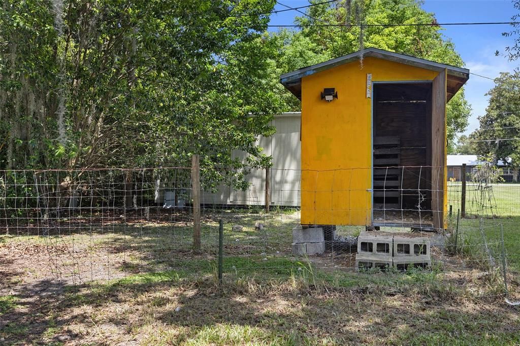 For Sale: $169,900 (2 beds, 1 baths, 952 Square Feet)