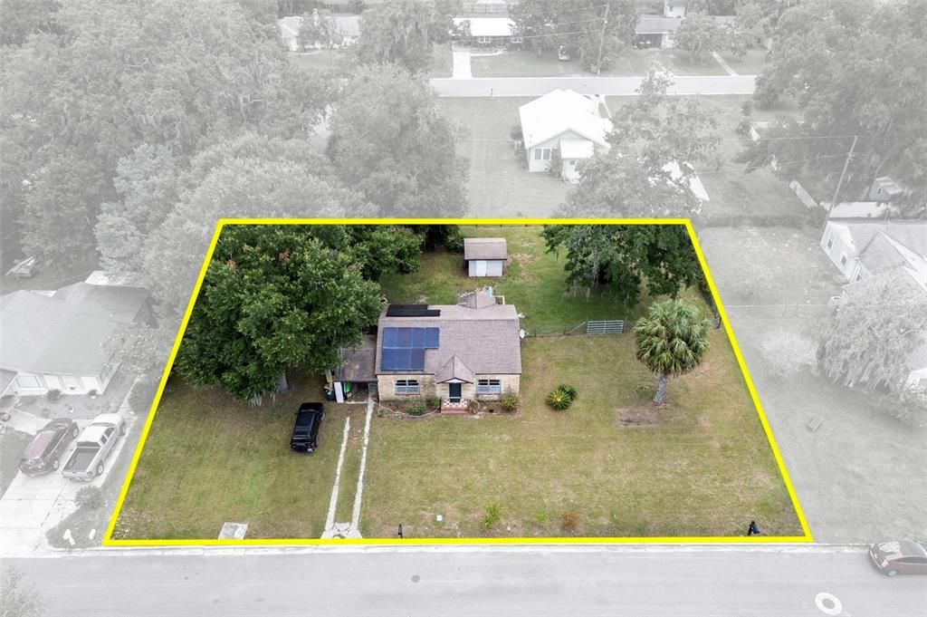 For Sale: $169,900 (2 beds, 1 baths, 952 Square Feet)