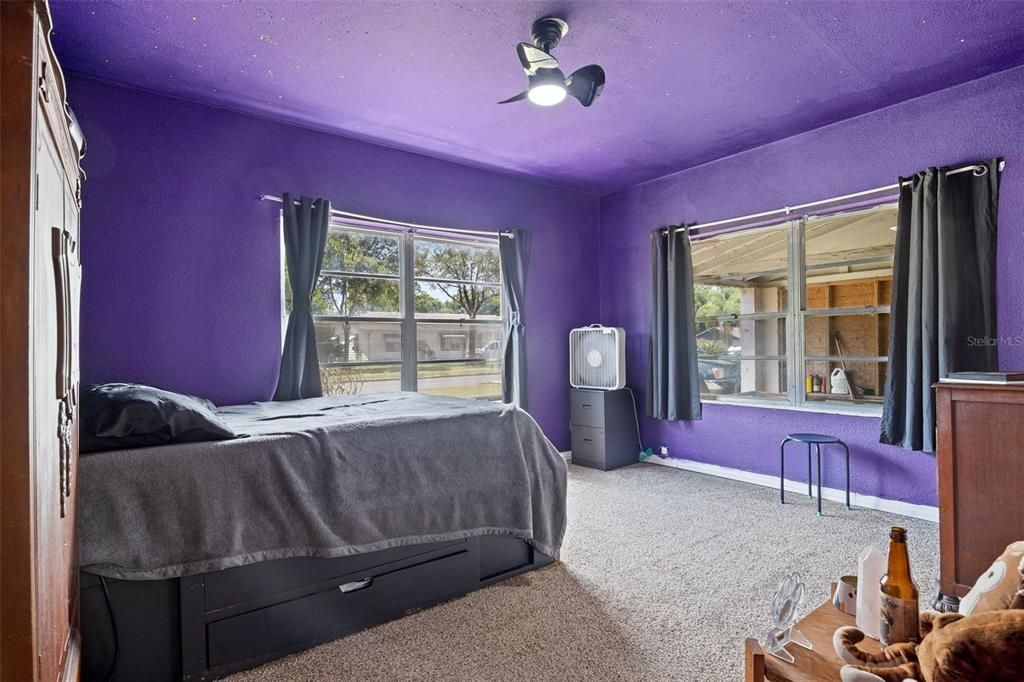 For Sale: $169,900 (2 beds, 1 baths, 952 Square Feet)