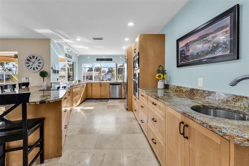 For Sale: $549,000 (2 beds, 2 baths, 1619 Square Feet)