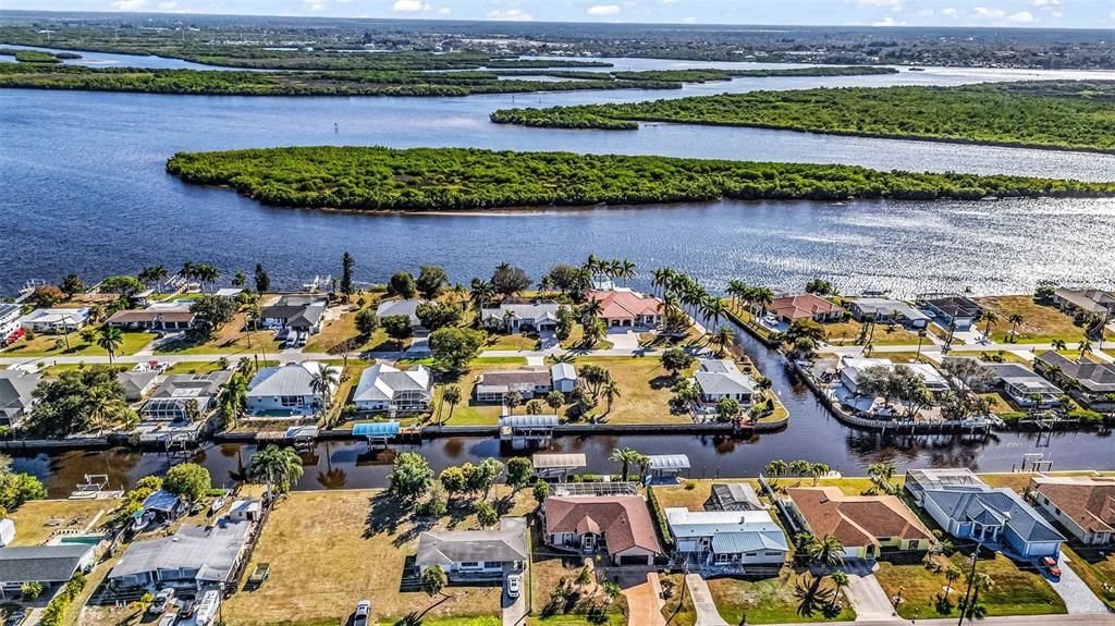 For Sale: $549,000 (2 beds, 2 baths, 1619 Square Feet)