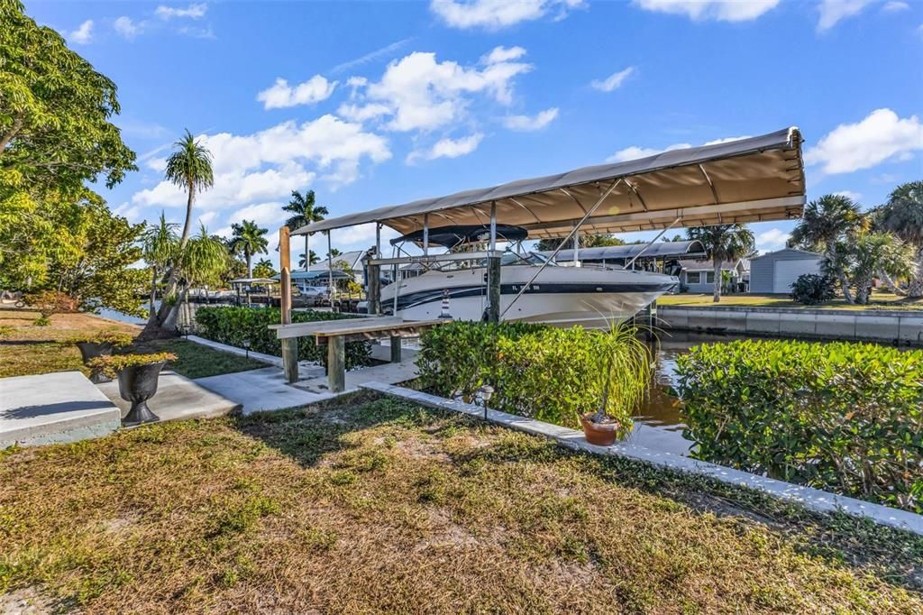 For Sale: $549,000 (2 beds, 2 baths, 1619 Square Feet)