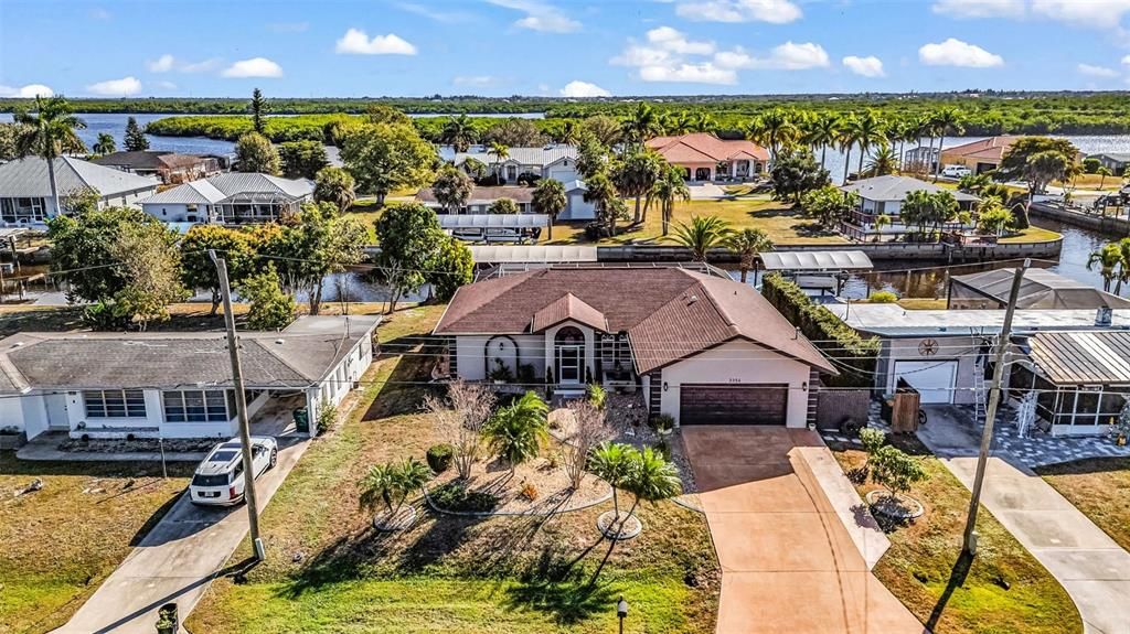 For Sale: $549,000 (2 beds, 2 baths, 1619 Square Feet)