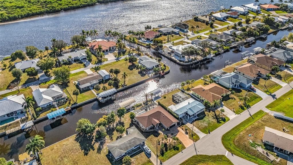 For Sale: $549,000 (2 beds, 2 baths, 1619 Square Feet)