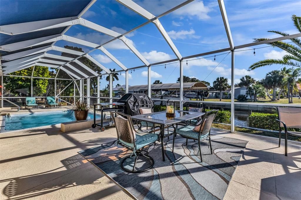 For Sale: $549,000 (2 beds, 2 baths, 1619 Square Feet)