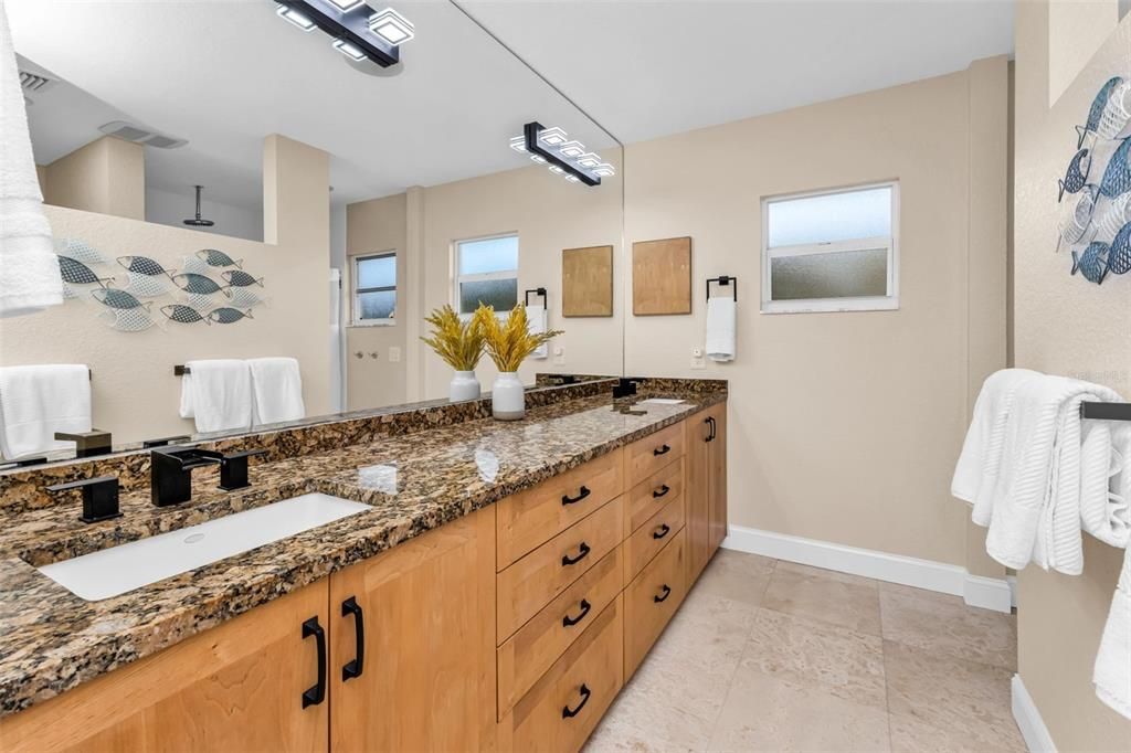 For Sale: $549,000 (2 beds, 2 baths, 1619 Square Feet)