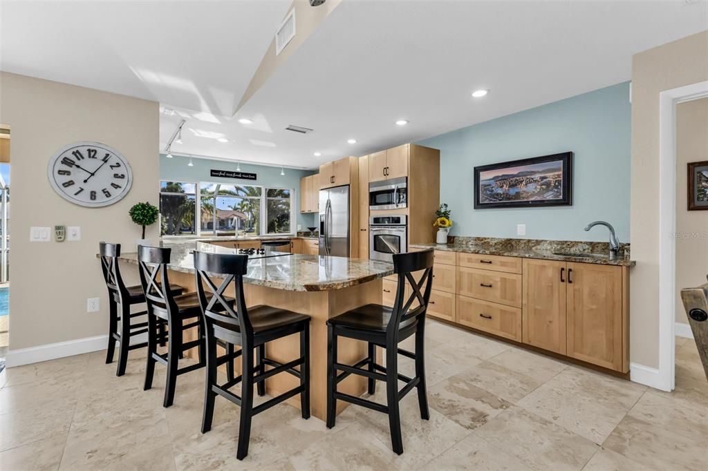 For Sale: $549,000 (2 beds, 2 baths, 1619 Square Feet)