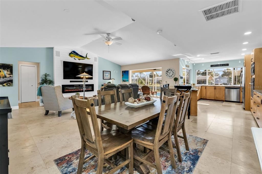 For Sale: $549,000 (2 beds, 2 baths, 1619 Square Feet)