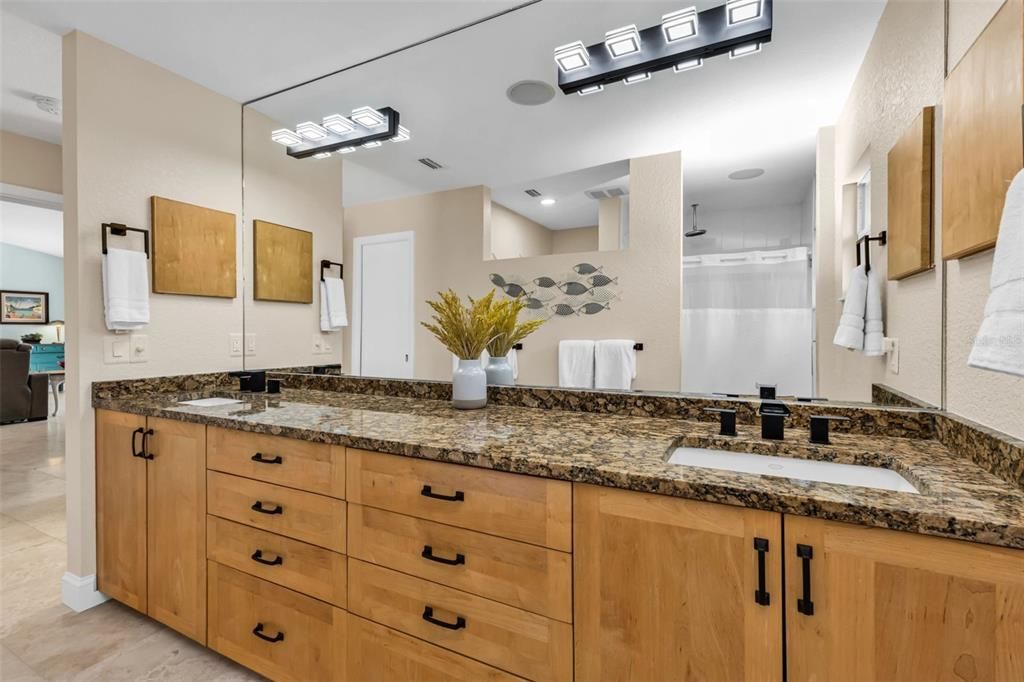 For Sale: $549,000 (2 beds, 2 baths, 1619 Square Feet)