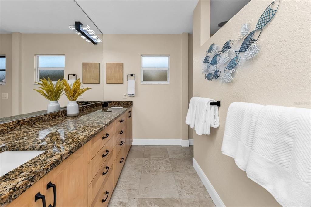 For Sale: $549,000 (2 beds, 2 baths, 1619 Square Feet)