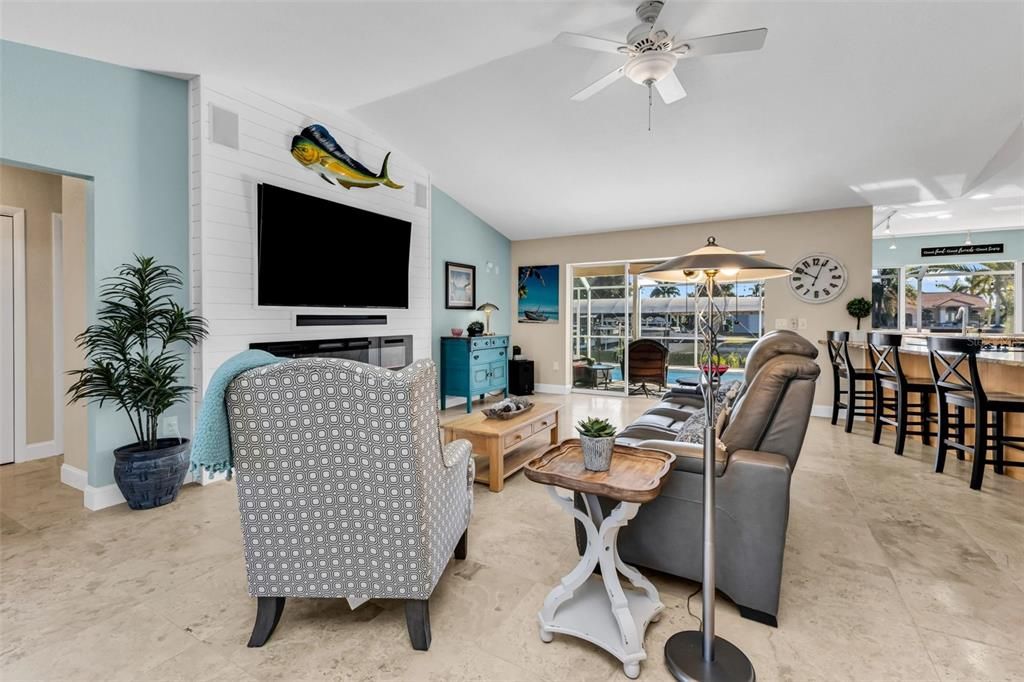 For Sale: $549,000 (2 beds, 2 baths, 1619 Square Feet)