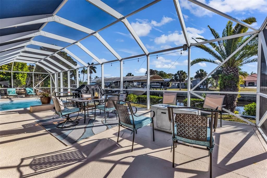 For Sale: $549,000 (2 beds, 2 baths, 1619 Square Feet)