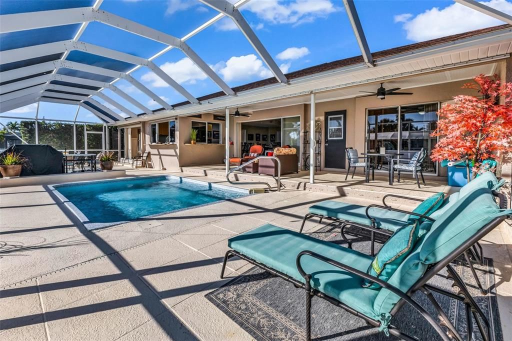 For Sale: $549,000 (2 beds, 2 baths, 1619 Square Feet)