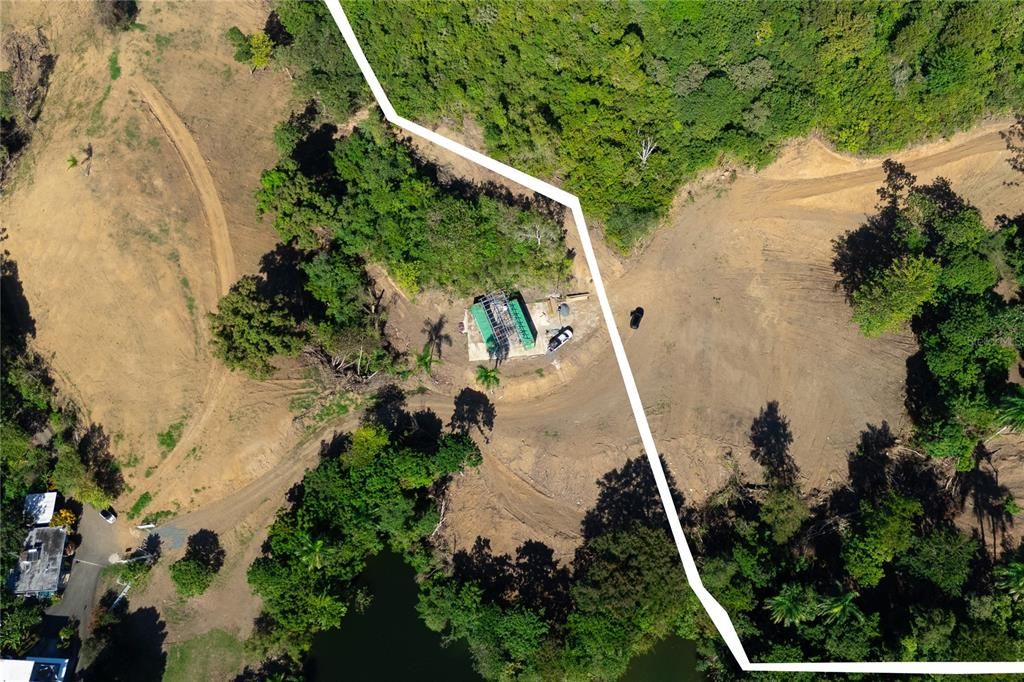 На продажу: $550,000 (7.60 acres)