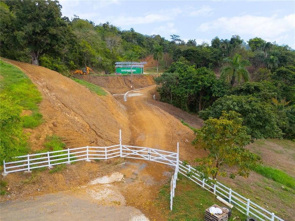 待售: $375,000 (7.60 acres)