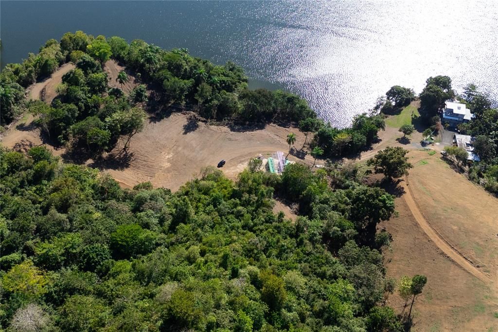На продажу: $550,000 (7.60 acres)