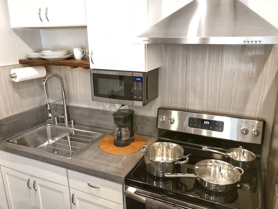 For Rent: $1,300 (1 beds, 1 baths, 505 Square Feet)