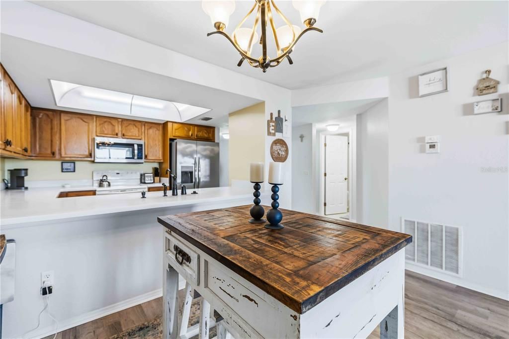 待售: $250,000 (3 贝兹, 2 浴室, 1265 平方英尺)