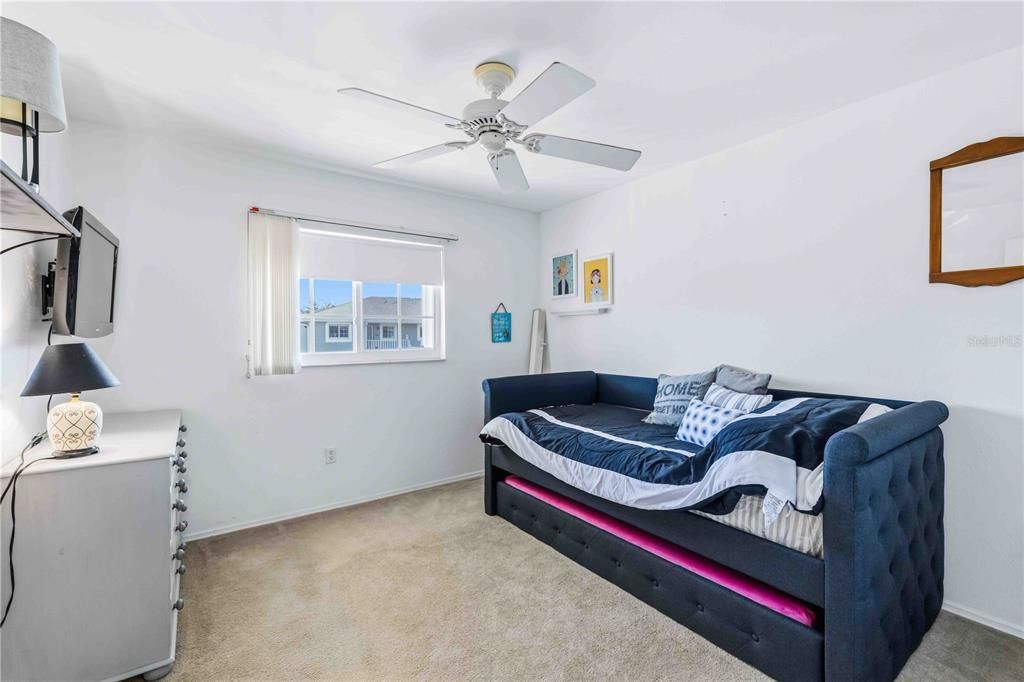 待售: $250,000 (3 贝兹, 2 浴室, 1265 平方英尺)