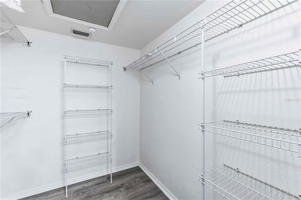 待售: $250,000 (3 贝兹, 2 浴室, 1265 平方英尺)