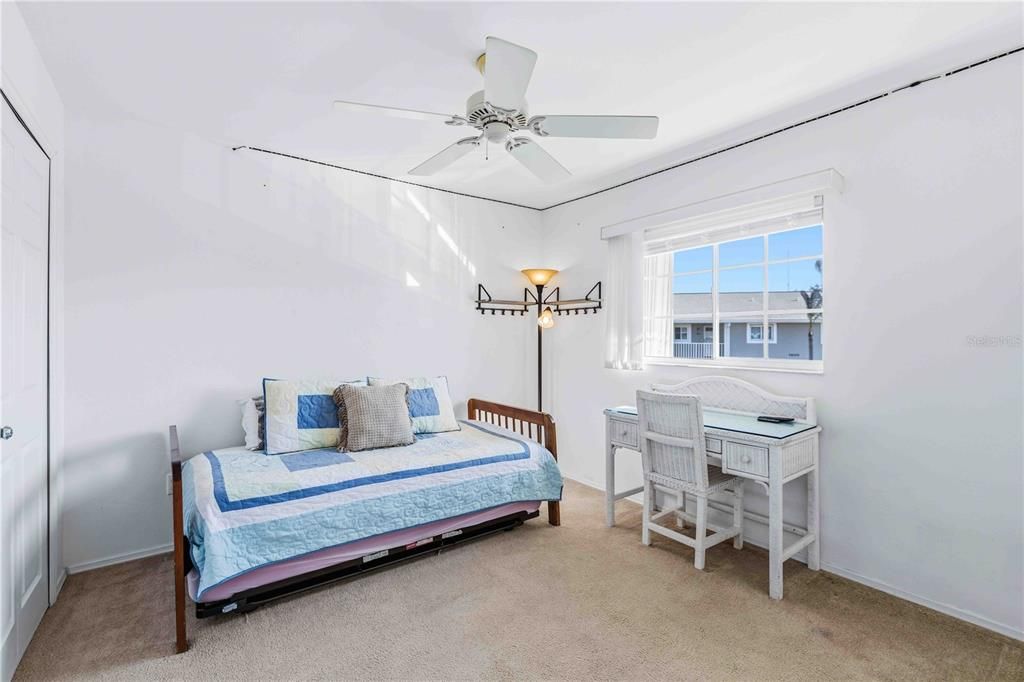 待售: $250,000 (3 贝兹, 2 浴室, 1265 平方英尺)