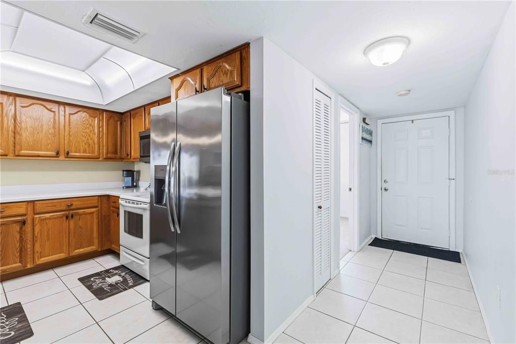 待售: $250,000 (3 贝兹, 2 浴室, 1265 平方英尺)