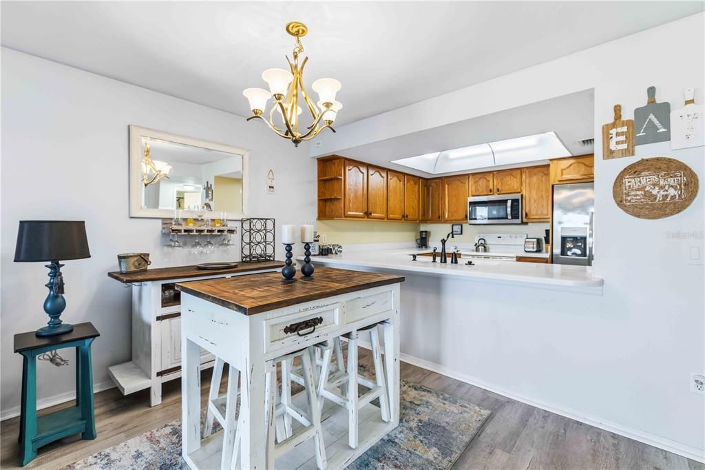 待售: $250,000 (3 贝兹, 2 浴室, 1265 平方英尺)