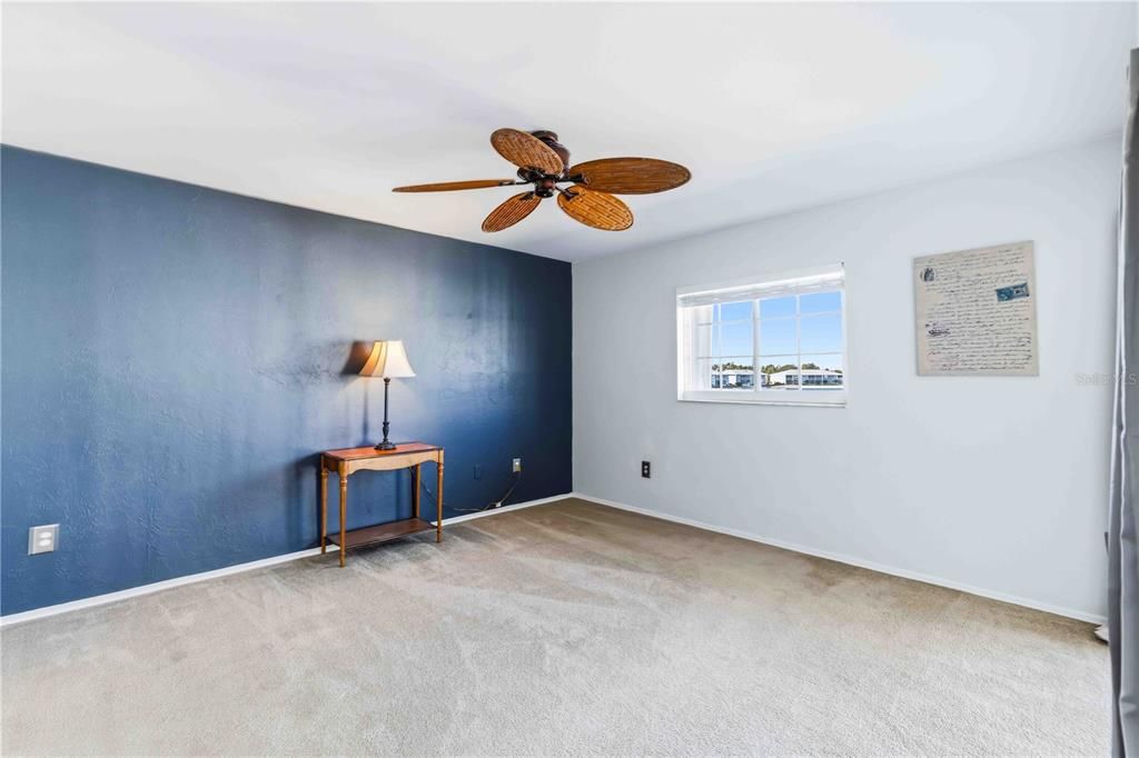 待售: $250,000 (3 贝兹, 2 浴室, 1265 平方英尺)