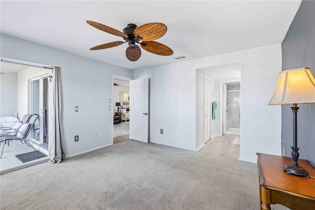 待售: $250,000 (3 贝兹, 2 浴室, 1265 平方英尺)