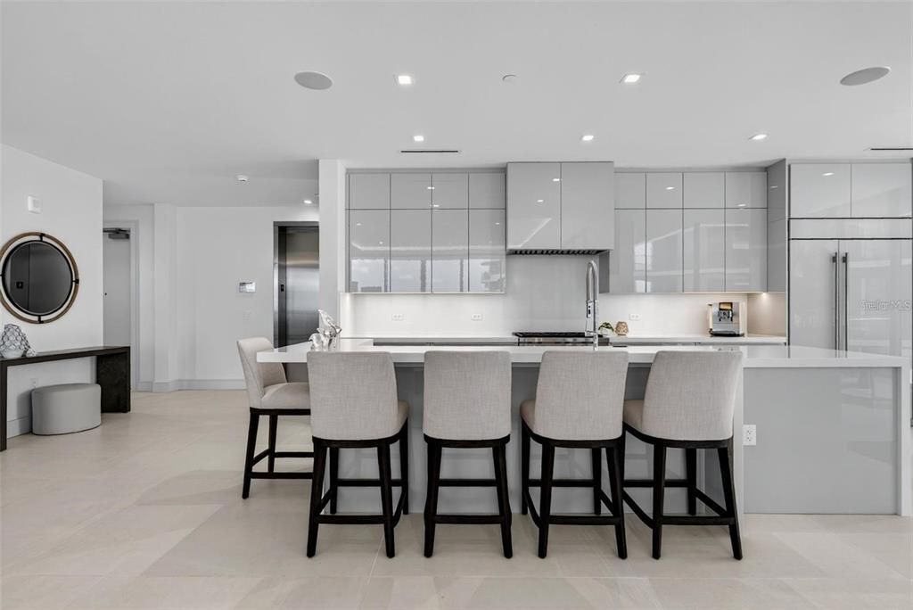 For Rent: $70,000 (2 beds, 2 baths, 3130 Square Feet)