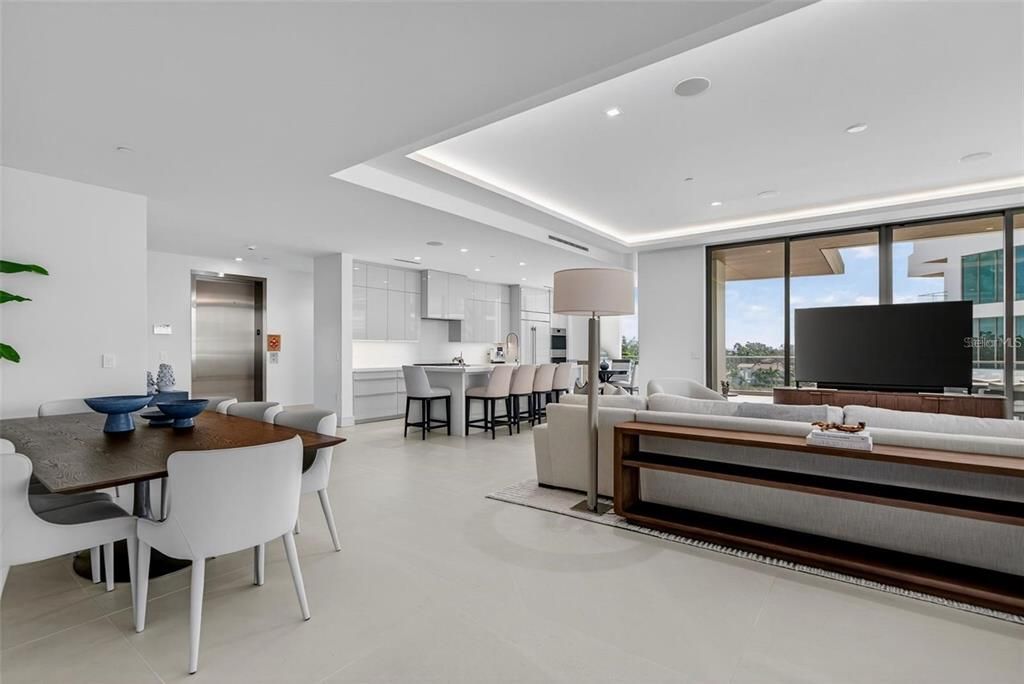 For Rent: $70,000 (2 beds, 2 baths, 3130 Square Feet)