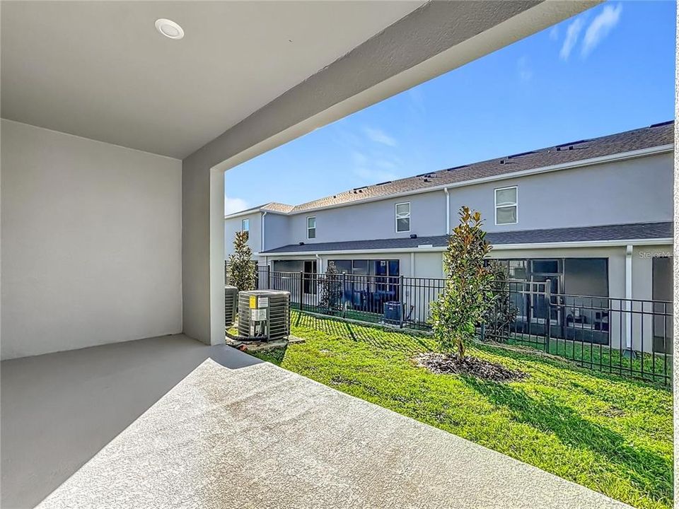 For Rent: $2,000 (3 beds, 2 baths, 1673 Square Feet)