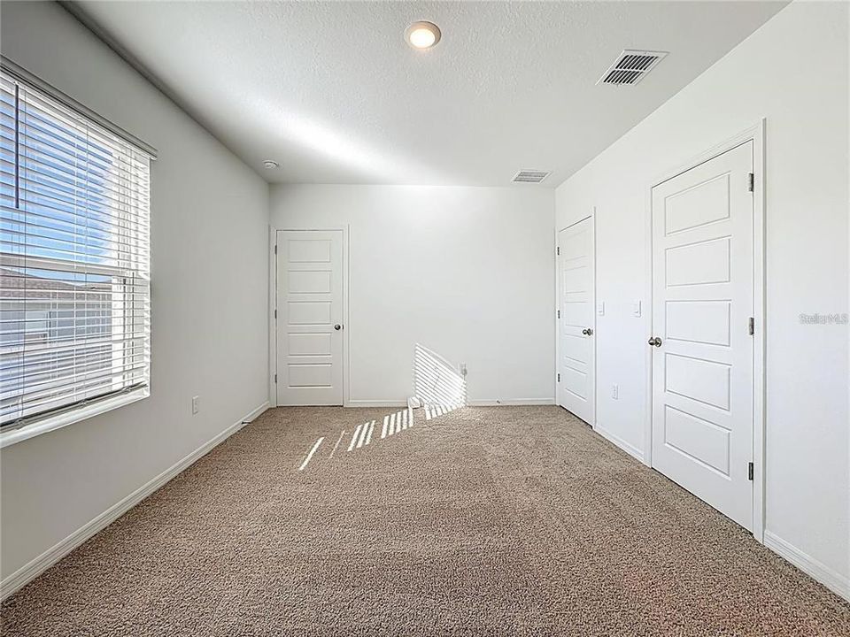 For Rent: $2,000 (3 beds, 2 baths, 1673 Square Feet)