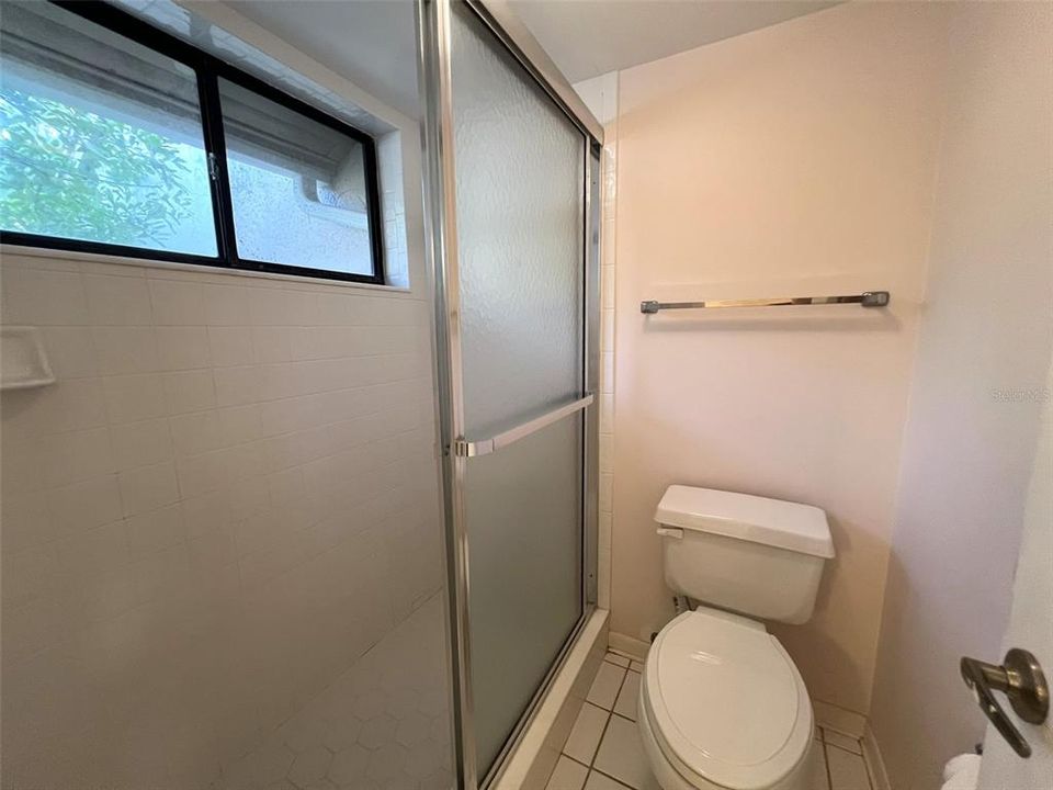 На продажу: $249,000 (2 спален, 2 ванн, 1245 Квадратных фут)