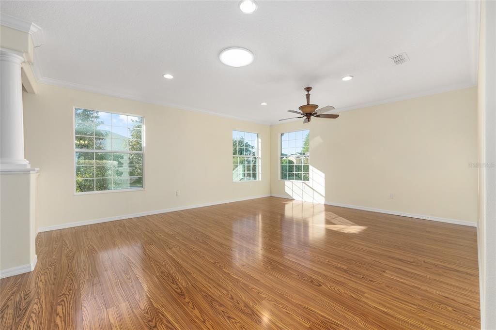 待售: $368,750 (3 贝兹, 2 浴室, 2425 平方英尺)