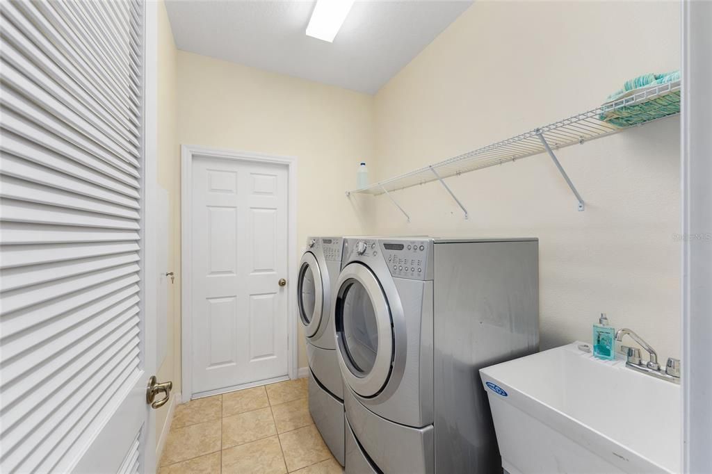 待售: $368,750 (3 贝兹, 2 浴室, 2425 平方英尺)